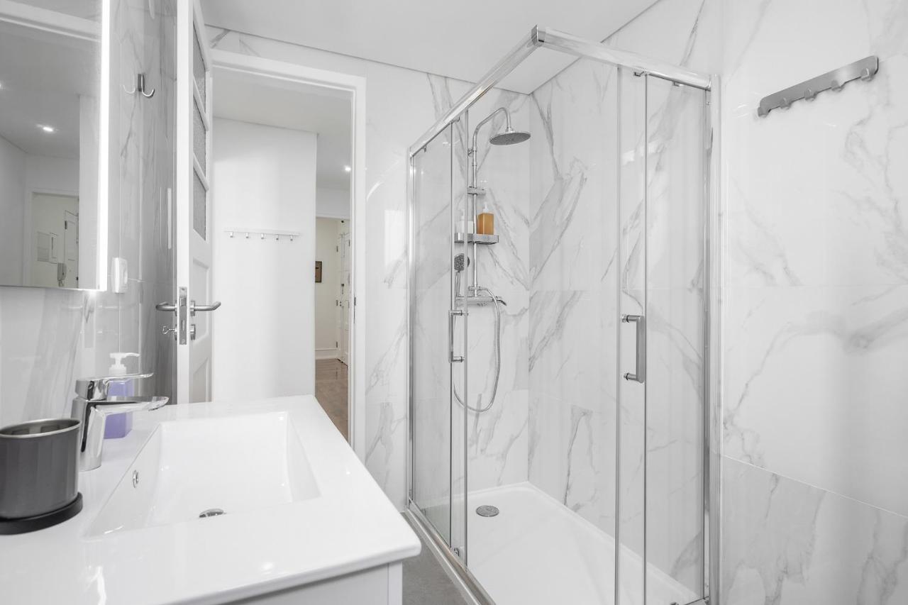 Whome Hideaway Family Apartment #2 리스본 외부 사진