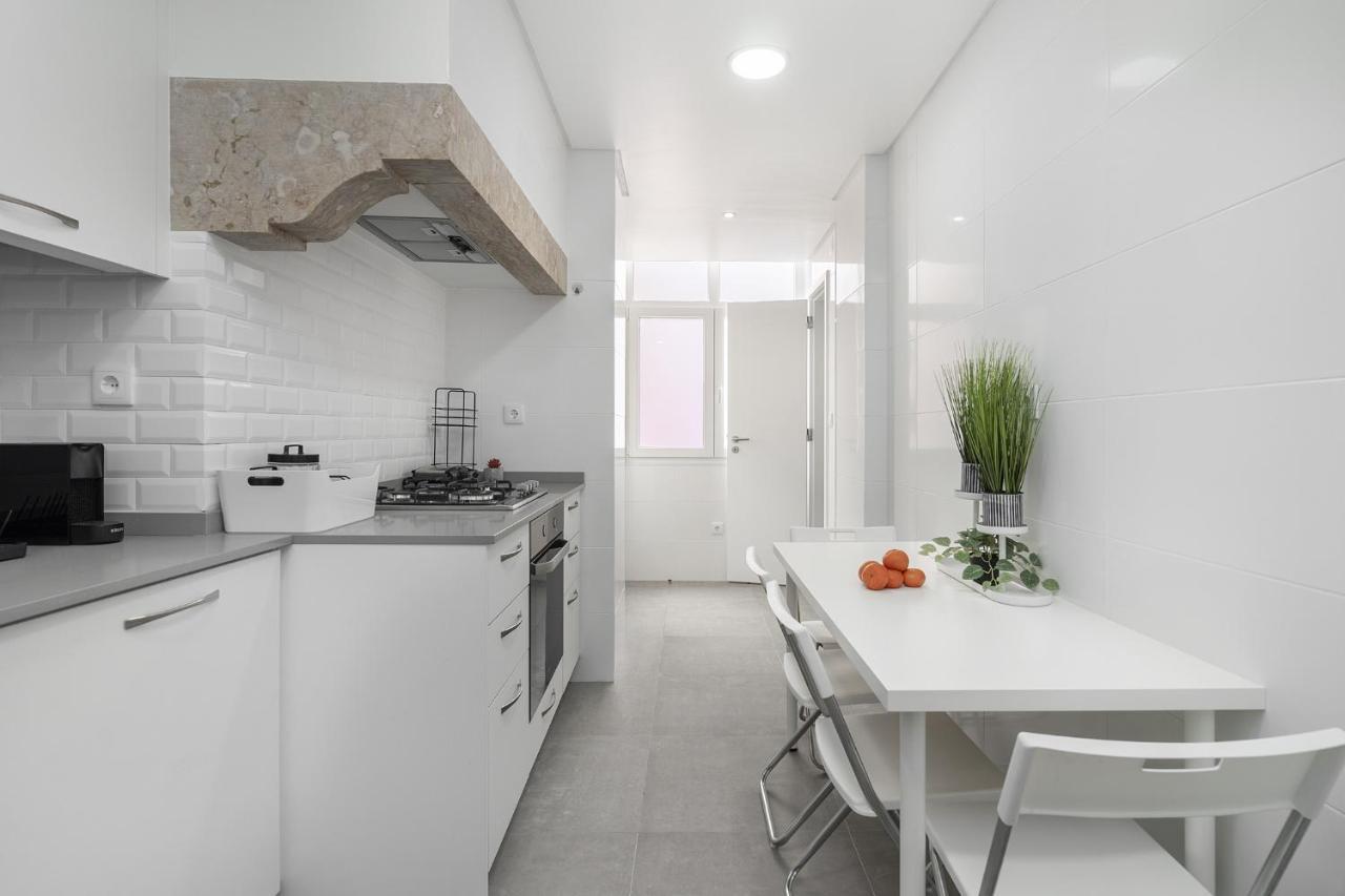 Whome Hideaway Family Apartment #2 리스본 외부 사진